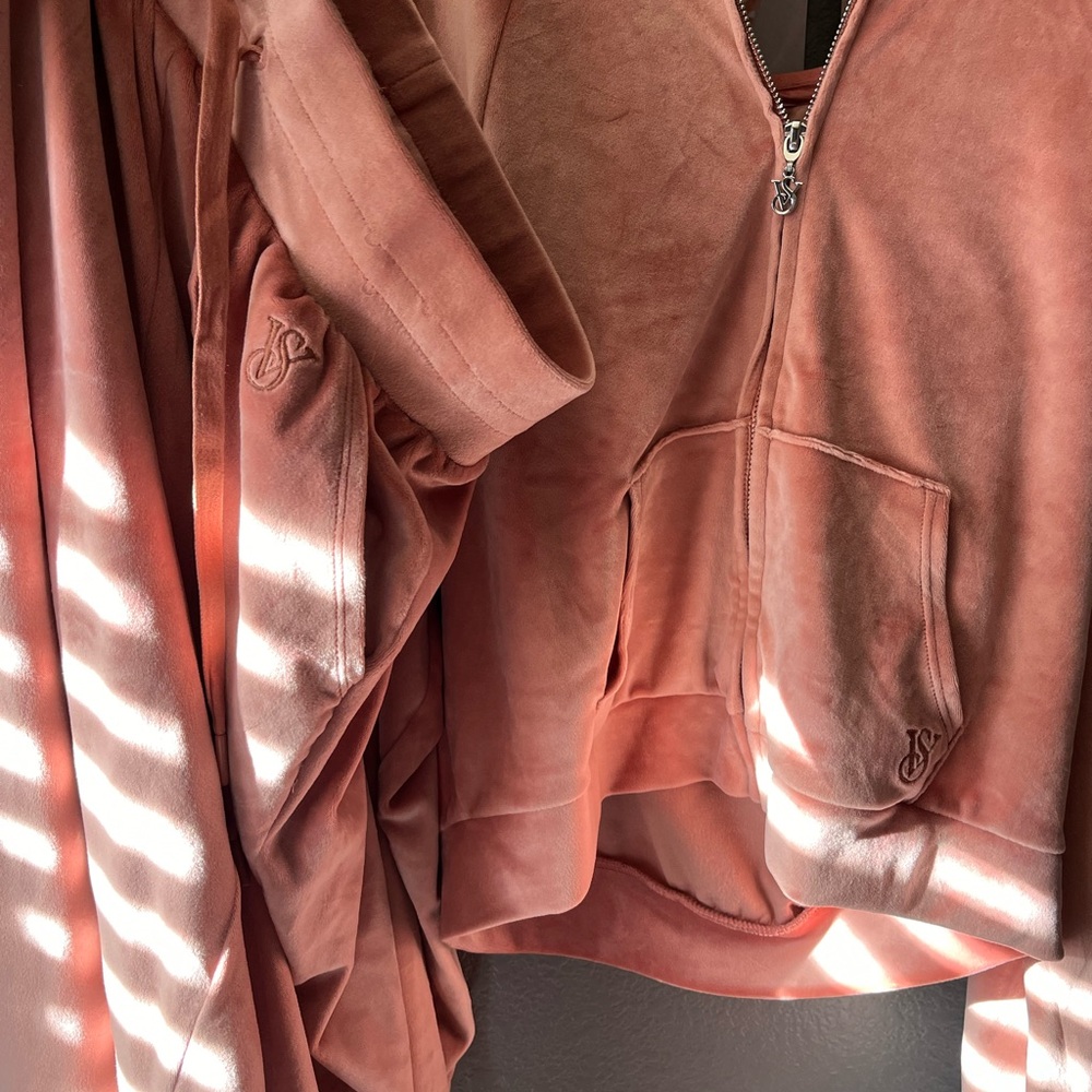 Victoria’s Secret sweatsuit